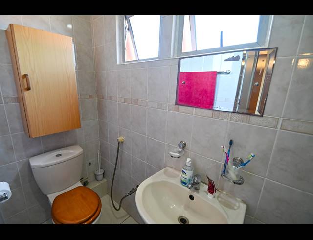 4 BEDROOM HOUSE FOR SALE IN RESERVOIR HILLS